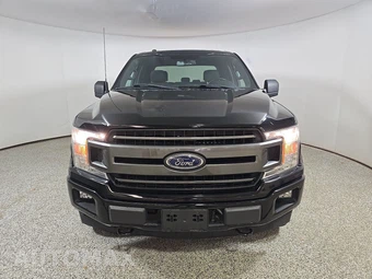 2018 Ford F-150 XLT Crew Cab Medium Bed - miniatura 2