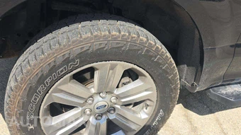 2018 Ford F-150 XLT Crew Cab Medium Bed - miniatura 38