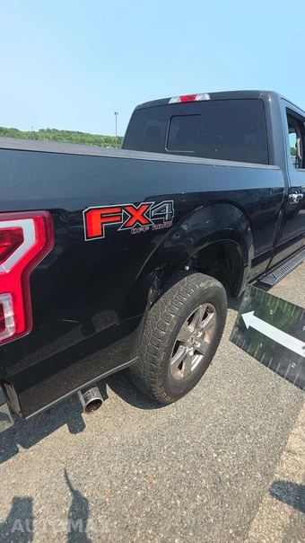 2018 Ford F-150 XLT Crew Cab Medium Bed – miniatura 24