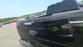 2018 Ford F-150 XLT Crew Cab Medium Bed – miniatura 31