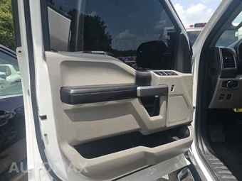 2018 Ford F-150 XLT Crew Cab Medium Bed – miniatura 9
