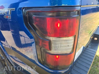 2018 Ford F-150 XLT Crew Cab Medium Bed - miniatura 24