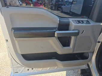 2018 Ford F-150 XLT Crew Cab Short Bed - miniatura 9