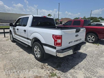 2018 Ford F-150 XLT Crew Cab Short Bed - miniatura 2