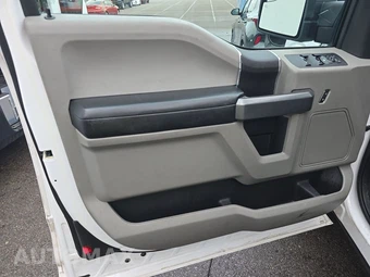 2018 Ford F-150 XLT Extended Cab Medium Bed w/Rear Doors – miniatura 9