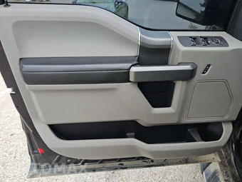 2018 Ford F-150 XLT Extended Cab Medium Bed w/Rear Doors - miniatura 9