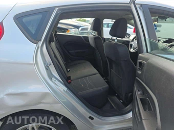 2018 Ford Fiesta SE Hatchback – miniatura 16