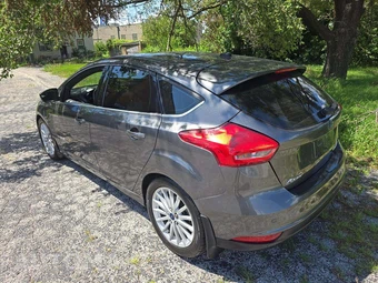 2018 Ford Focus Electric Hatchback - miniatura 2