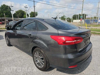 2018 Ford Focus S Sedan - miniatura 4