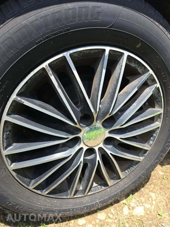 2018 Ford Focus S Sedan – miniatura 24