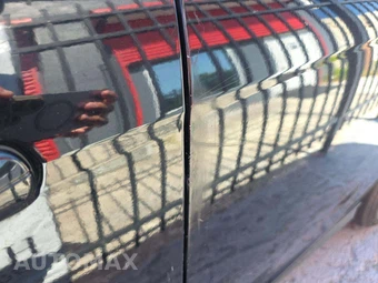 2018 Ford Focus SE Hatchback – miniatura 23