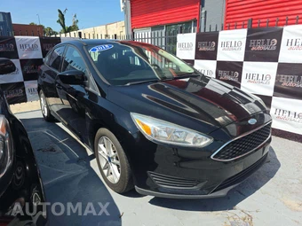 2018 Ford Focus SE Hatchback – miniatura 4