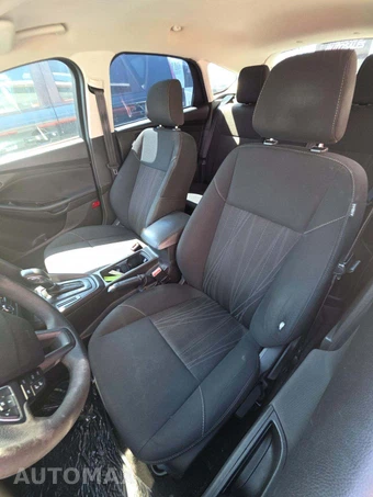 2018 Ford Focus SE Hatchback – miniatura 6