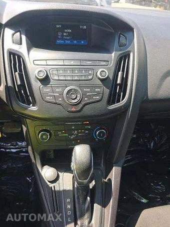 2018 Ford Focus SE Hatchback - miniatura 10