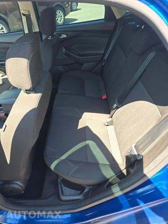 2018 Ford Focus SE Hatchback - miniatura 13