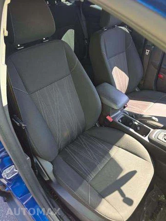 2018 Ford Focus SE Hatchback - miniatura 18