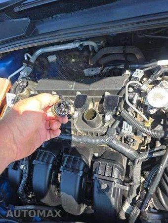 2018 Ford Focus SE Hatchback - miniatura 26