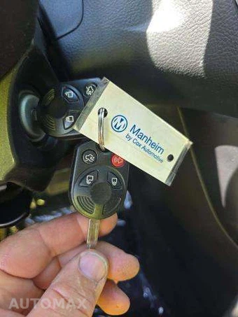 2018 Ford Focus SE Hatchback - miniatura 8
