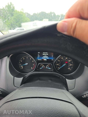 2018 Ford Focus SE Hatchback – miniatura 18