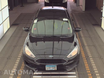 2018 Ford Focus SE Hatchback - miniatura 2