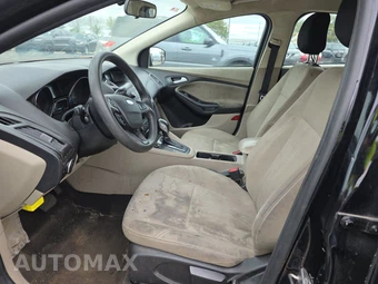 2018 Ford Focus SE Hatchback - miniatura 7