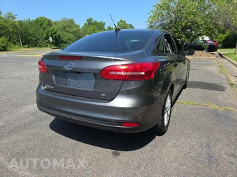 2018 Ford Focus SE Sedan - miniatura 3