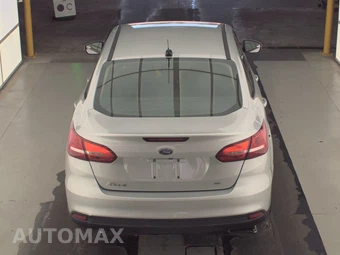 2018 Ford Focus SE Sedan – miniatura 5