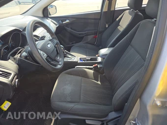 2018 Ford Focus SE Sedan – miniatura 7