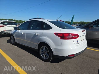 2018 Ford Focus SE Sedan - miniatura 6