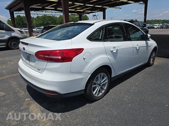 2018 Ford Focus SE Sedan – miniatura 4
