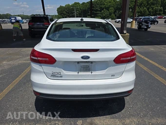 2018 Ford Focus SE Sedan – miniatura 5
