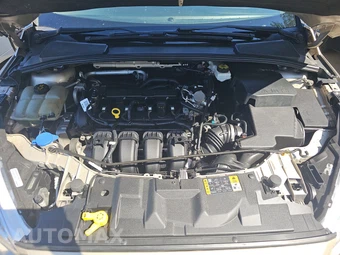 2018 Ford Focus SE Sedan - miniatura 15