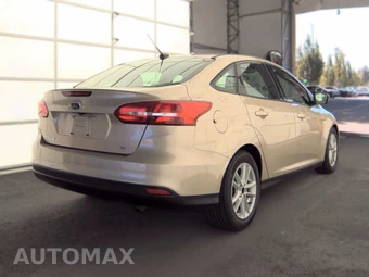 2018 Ford Focus SE Sedan - miniatura 4