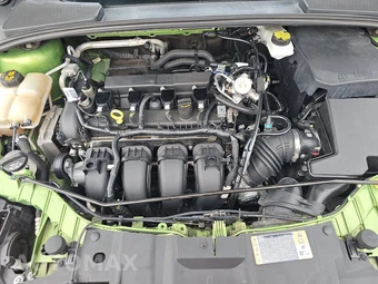 2018 Ford Focus SE Sedan – miniatura 15