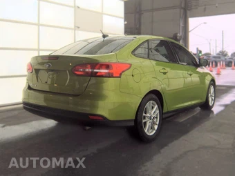 2018 Ford Focus SE Sedan – miniatura 4