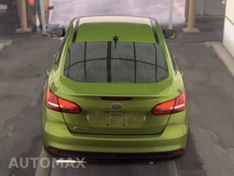 2018 Ford Focus SE Sedan – miniatura 5