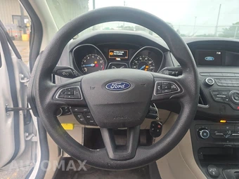 2018 Ford Focus SE Sedan – miniatura 10