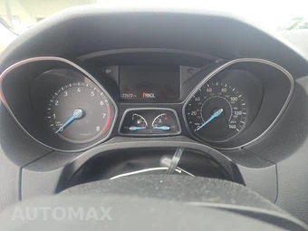 2018 Ford Focus SE Sedan – miniatura 12