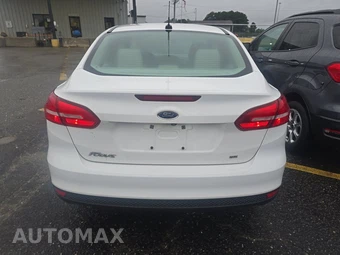 2018 Ford Focus SE Sedan – miniatura 5