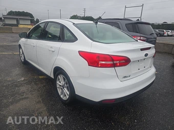 2018 Ford Focus SE Sedan – miniatura 6