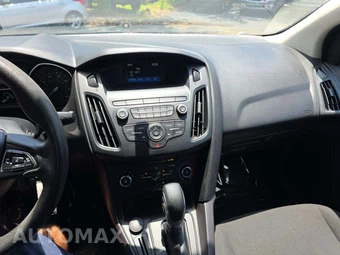 2018 Ford Focus SE Sedan - miniatura 10
