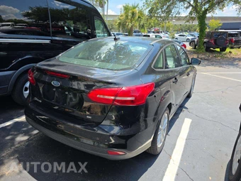 2018 Ford Focus SE Sedan - miniatura 3