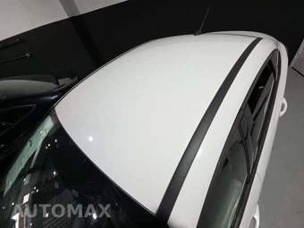 2018 Ford Focus SE Sedan – miniatura 12