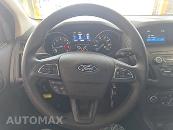 2018 Ford Focus SE Sedan – miniatura 10