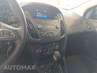 2018 Ford Focus SE Sedan – miniatura 11