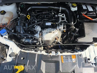 2018 Ford Focus SE Sedan – miniatura 15