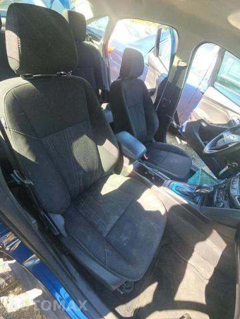 2018 Ford Focus SE Sedan – miniatura 18