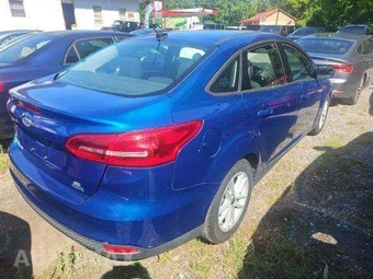 2018 Ford Focus SE Sedan – miniatura 3