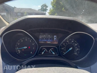 2018 Ford Focus SE Sedan - miniatura 15