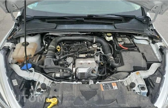 2018 Ford Focus SE Sedan - miniatura 17